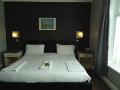 oyo-bostons-manor-hotel