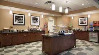 hampton-inn-and-suites-charles-town
