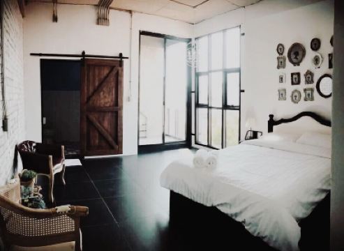 เดอะ โลคัล อารีย์ - โฮสเทล