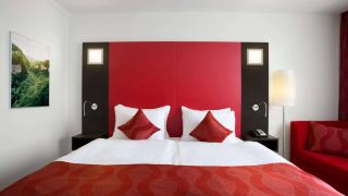 ramada-encore-by-wyndham-geneva
