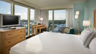courtyard-by-marriott-fort-lauderdale-beach
