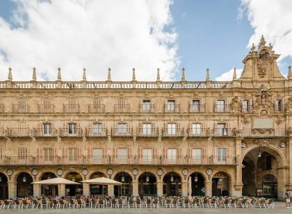 Salamanca Luxury Plaza