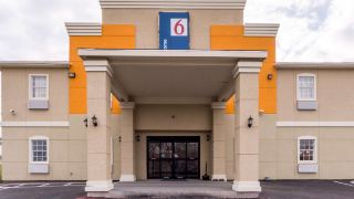 motel-6-jourdanton-tx