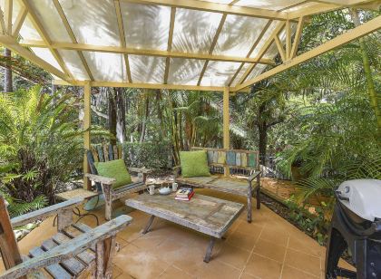 Azura Beach House B&B