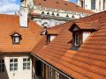 three-golden-crowns-apartments