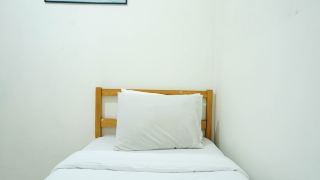 homey-and-warm-2br-mediterania-palace-apartment