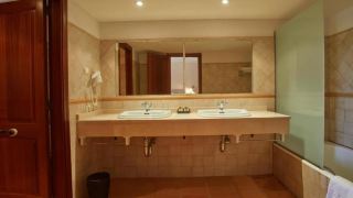 hotel-rural-es-riquers