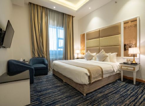 Platinum Al Khamseen Serviced Apartments