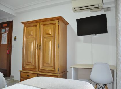 Hostal Ramón y Cajal