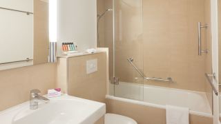 crowne-plaza-zurich