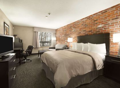 Super 8 by Wyndham Timmins on