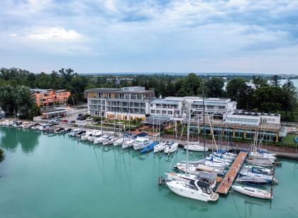 Hotel Yacht Wellness & Business