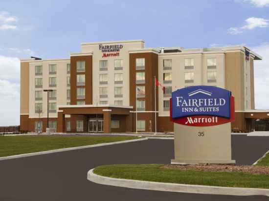 Fairfield Inn & Suites Toronto Airport Hotel Exterior