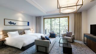 kyukaruizawa-kikyo-curio-collection-by-hilton