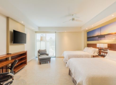 Hampton Inn & Suites by Hilton Los Cabos