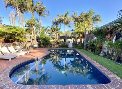 海岸水汽車旅館