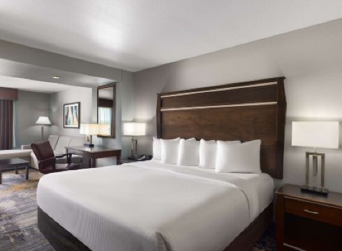 La Quinta Inn & Suites by Wyndham Sioux Falls