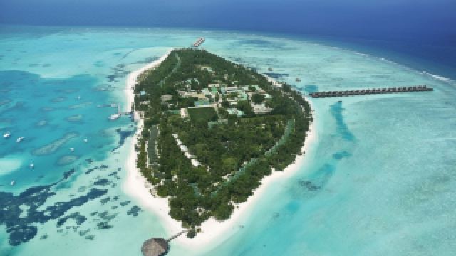 meeru-island-resort-and-spa-maldives
