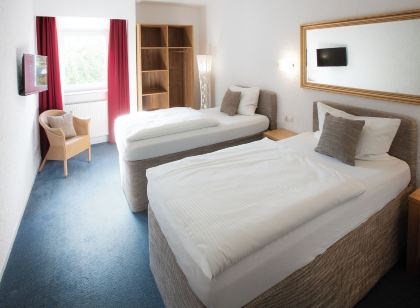 Elan Hotel