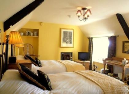 The Hunters Rest Inn
