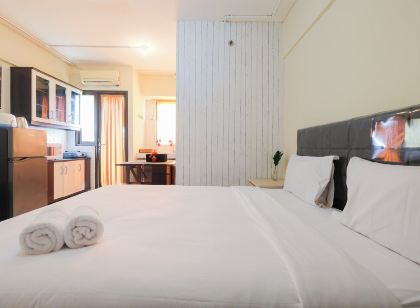 Contemporary Studio at Kebagusan City Apartment