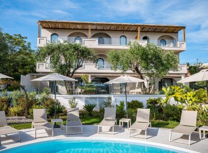 Loadstar Rooms & Suites