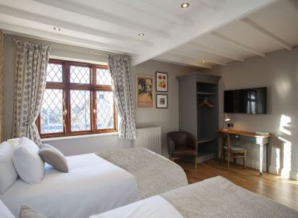 The Woodborough Inn