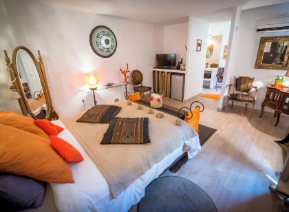 La Villa Ambrosia - Maison d'hôtes Narbonne