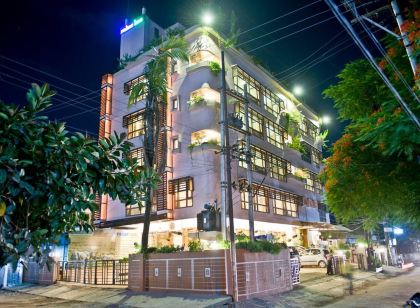 Hotel Rains Inn