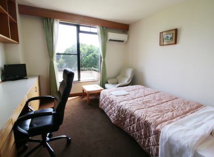 Kumozu Hotel and Conference