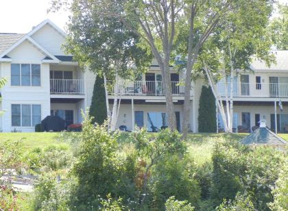 Best Waterview Of Egg Harbor - Fully Appointed 2 Bedroom Ground Level Condo