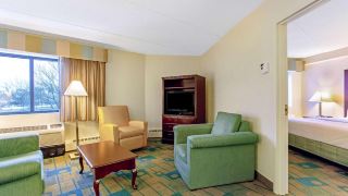 la-quinta-by-wyndham-boston-somerville