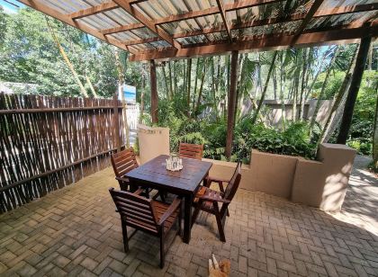 Ndiza Lodge and Cabanas