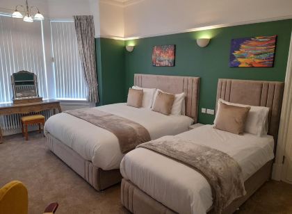 Crescent Lodge Guest House