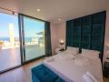 hotel-blue-sky