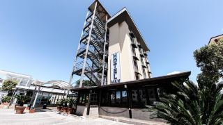 hotel-max