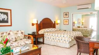 trade-winds-hotel