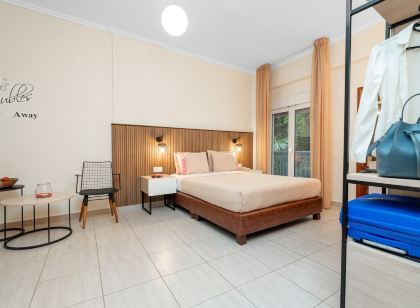 Stratos Hotel
