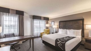 la-quinta-inn-and-suites-by-wyndham-austin-near-the-domain