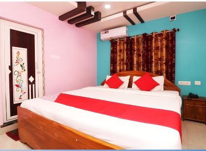 Hotel Ayush International