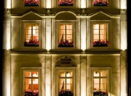 Hotel U Zlatého Stromu Prague by Bhg