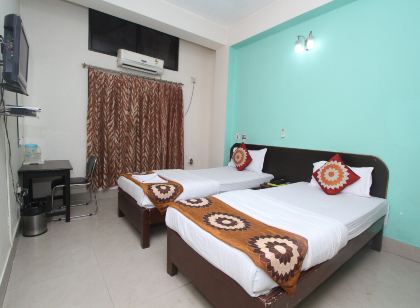 Goroomgo Blue Moon Guest House Guwahati