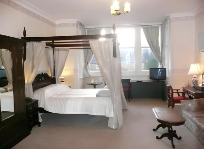 The Lismore Hotel
