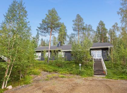 Lomaylläs f84 /Palovaarankaarre 22a