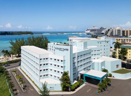 Courtyard Nassau Downtown/Junkanoo Beach