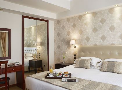 Ava Hotel and Suites