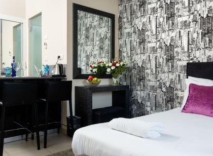 Hillel 11 Hotel