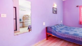 goroomgo-bluewhale-hostel-goa