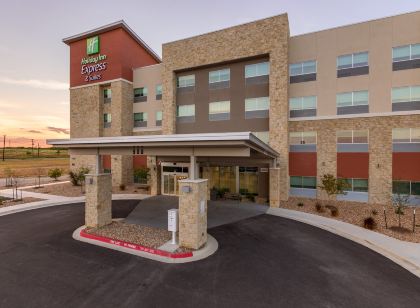 Holiday Inn Express & Suites SAN MARCOS SOUTH by IHG