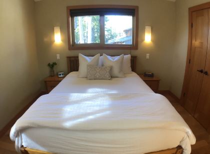 Black Bear Guesthouse